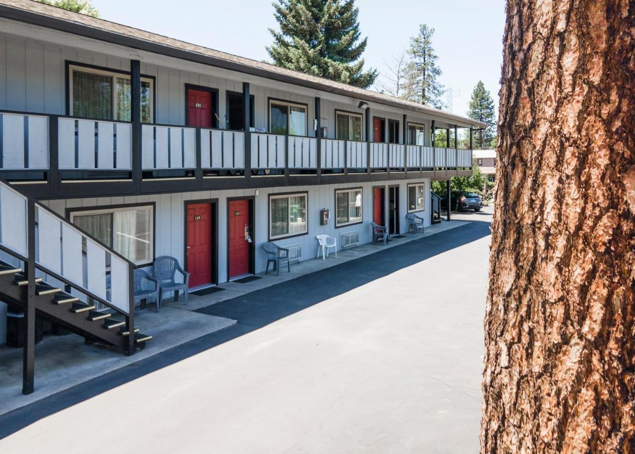 Charm Motel & Suites Burney Kültér fotó